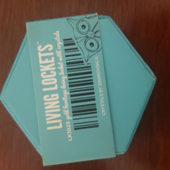 Origami Owl Gold Heritage Living Locket with Crystals - Picture 5 of 5